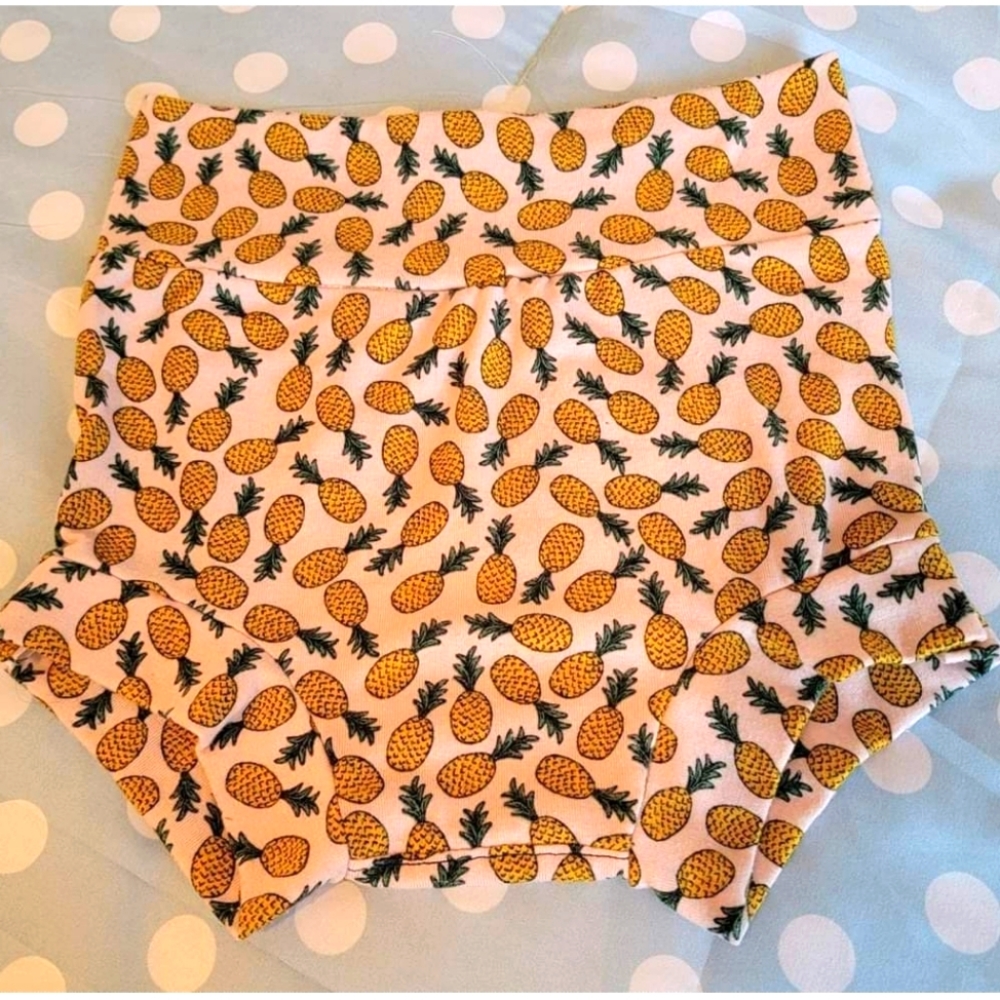 Pineapple Bummies